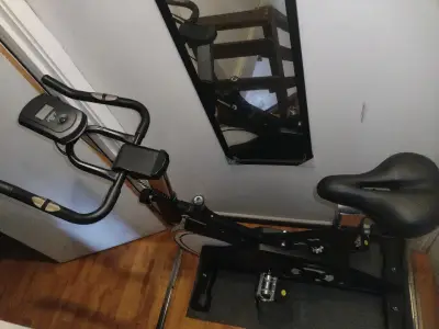 Bicicleta estática Centurfit negra - miniatura 4