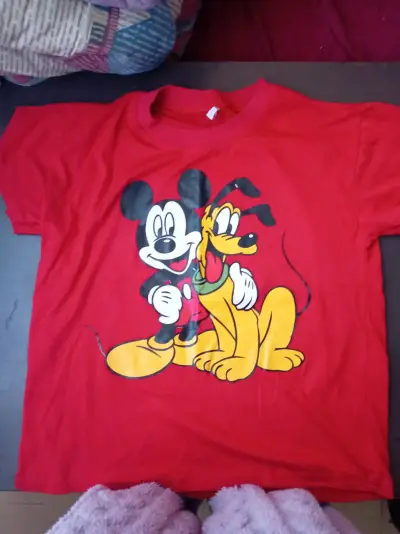 Polera roja Mickey y Pluto.. paw patrol y barbie - miniatura 1