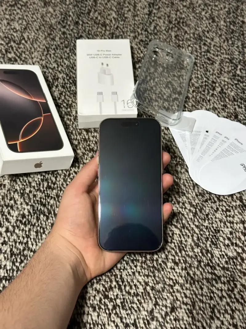 iPhone 16 Pro dorado, 128GB, 90%🔋 - 4