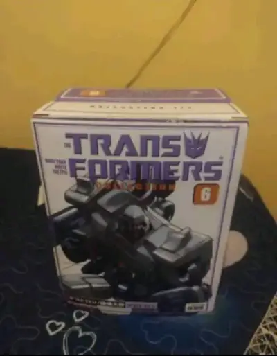 Figura coleccionable Transformers - miniatura 1