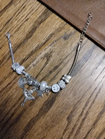 Pulsera de dijes en caja - miniatura 3
