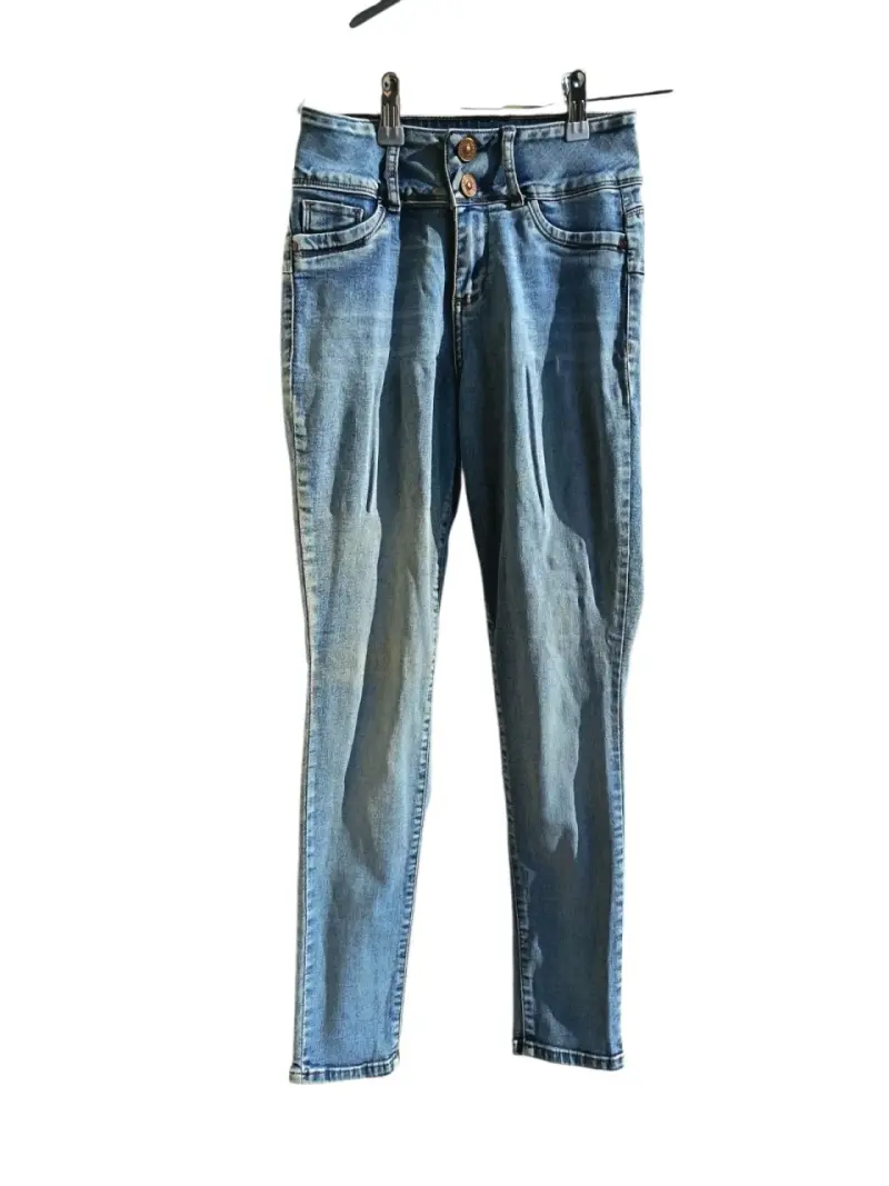 Jeans azul claro mujer