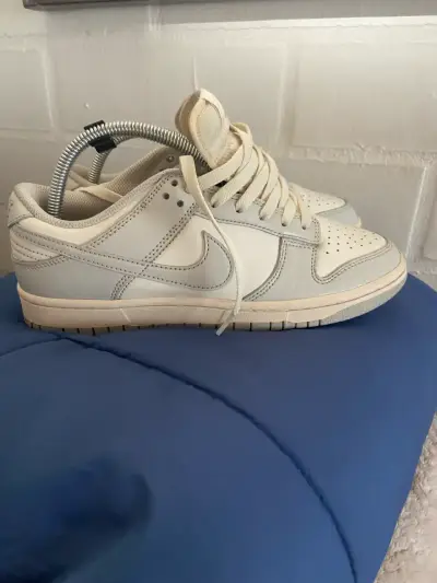 Zapatillas deportivas blancas - miniatura 1