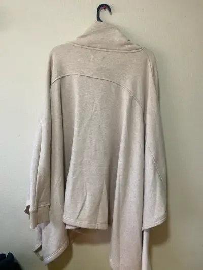 Poncho con capucha beige - miniatura 3