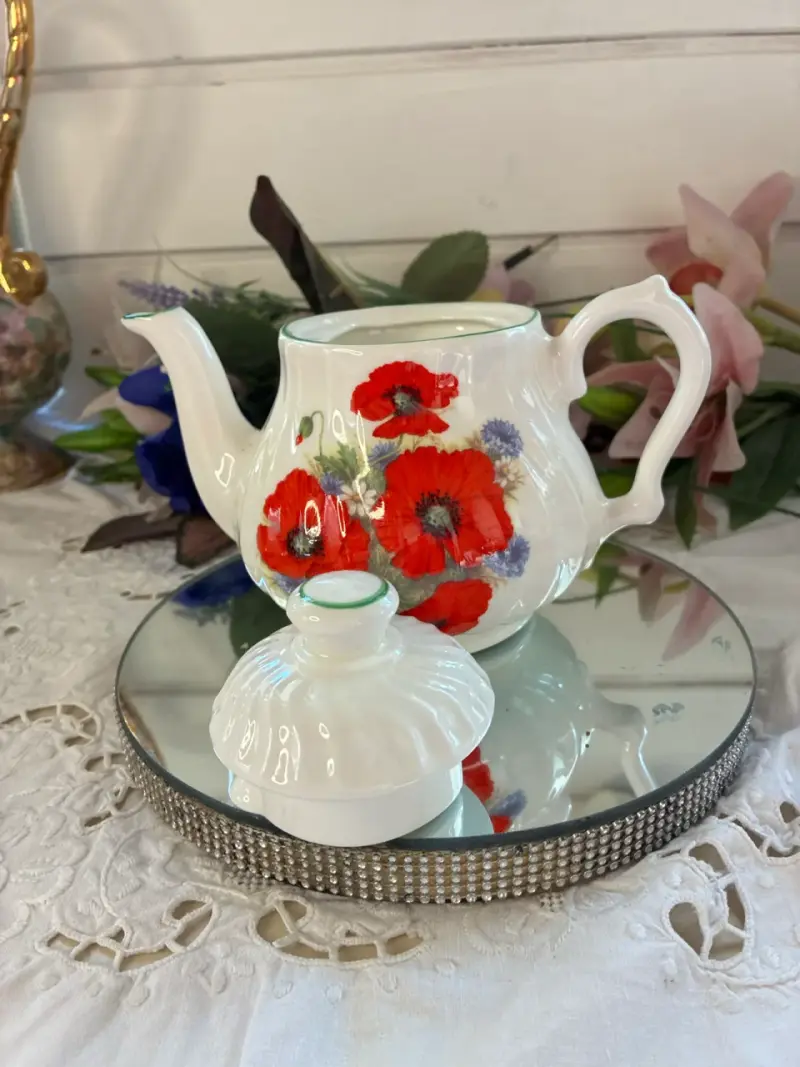 Tetera de porcelana con flores - 5