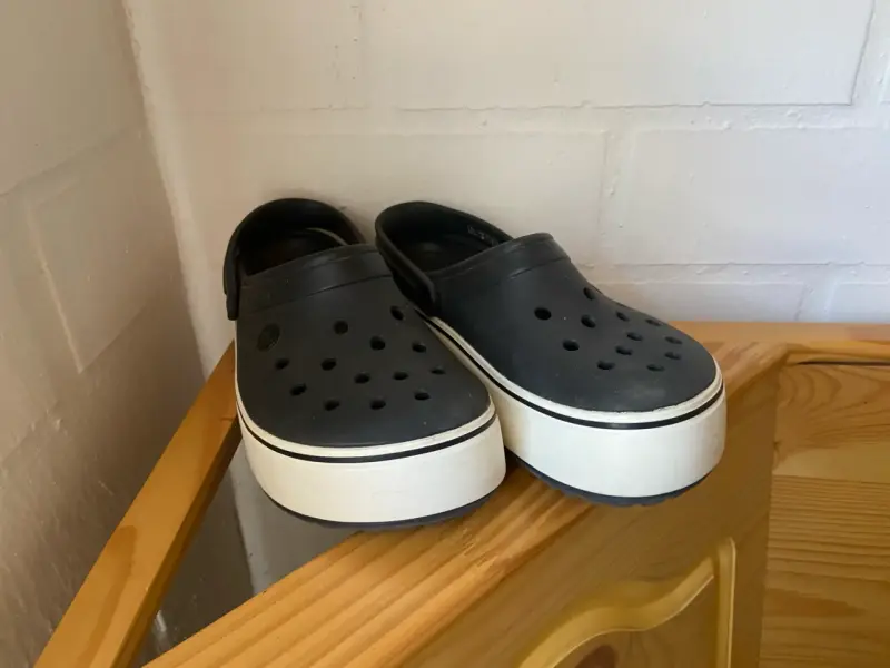 Zuecos negros Crocs - 2