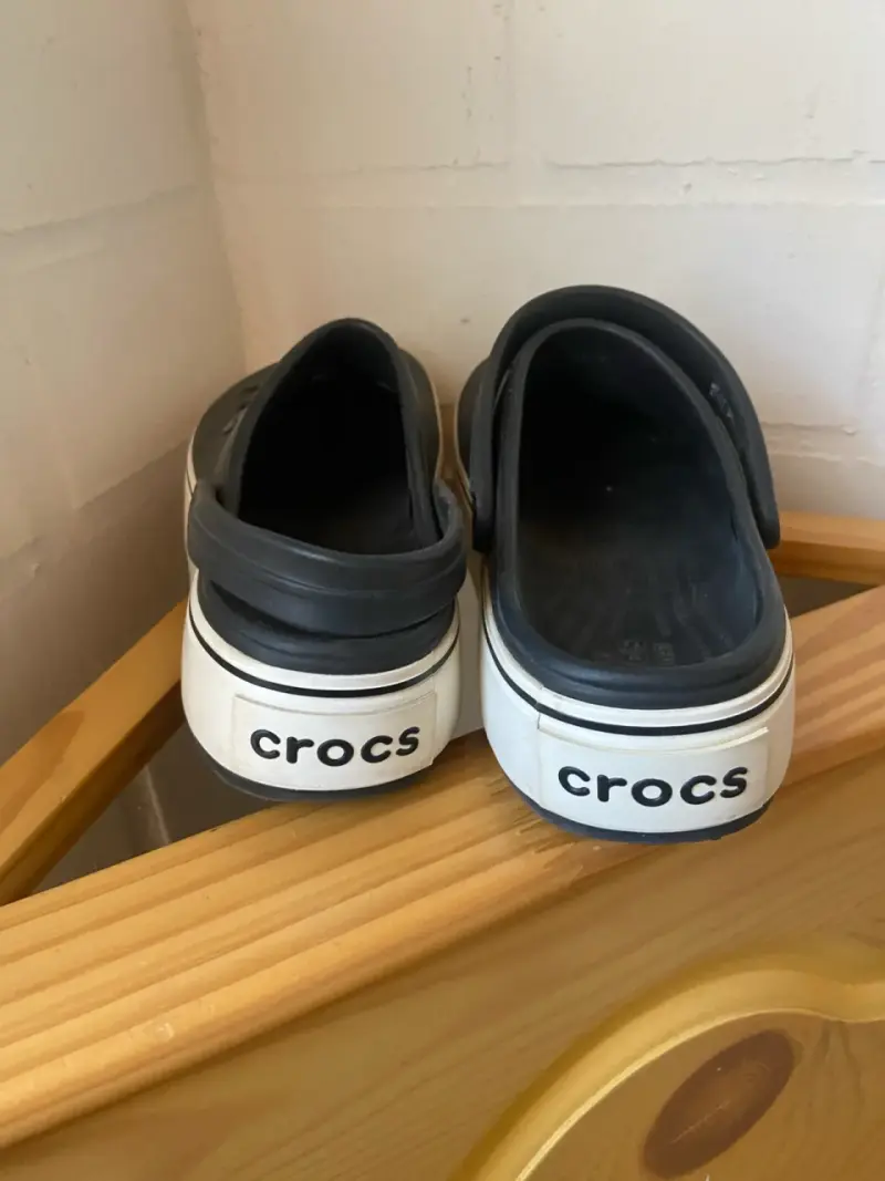 Zuecos negros Crocs - 4