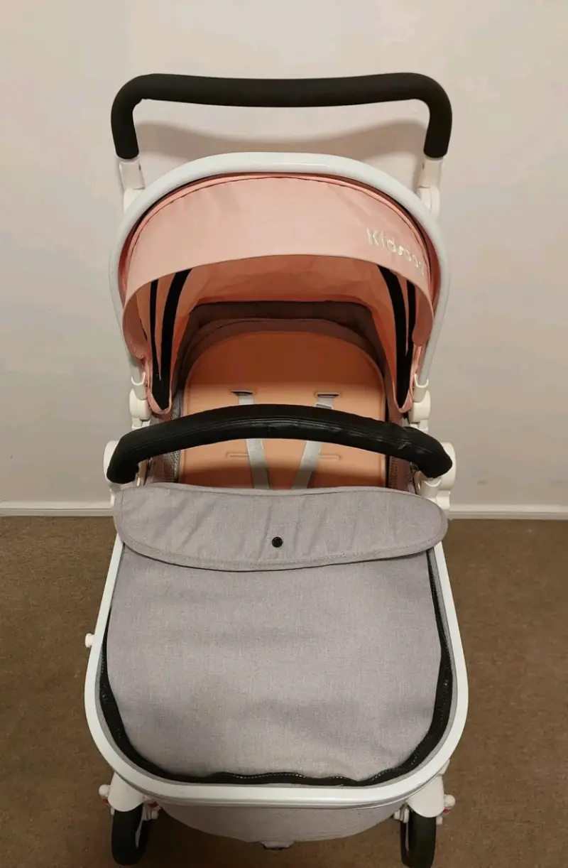 Coche para bebé rosa y gris - 1