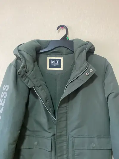 Parka verde con capucha firrada con polar - miniatura 3