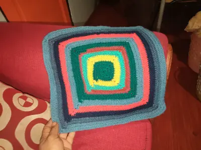 Cojín tejido multicolor - miniatura 4