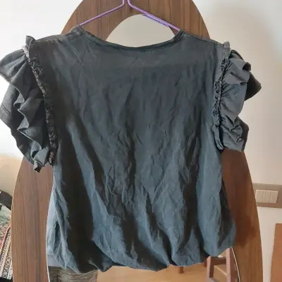 Polera negra - miniatura 2