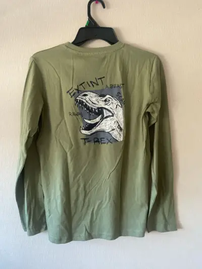 Polera verde con diseño T-Rex - miniatura 2