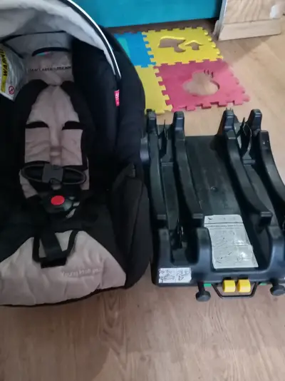 Silla de auto con base - miniatura 1