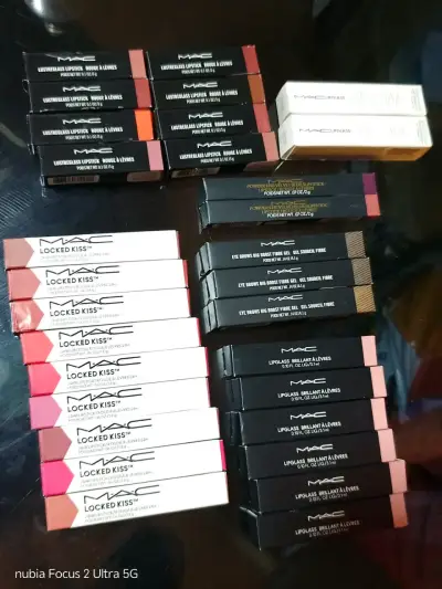 Set de maquillaje MAC variado - miniatura 1