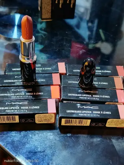 Set de maquillaje MAC variado - miniatura 2