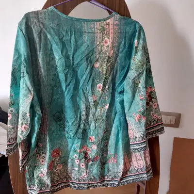 Blusa verde floral - miniatura 2