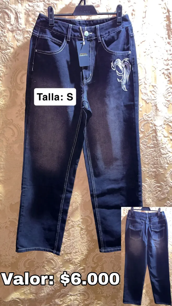 Jeans azul con bordado shein