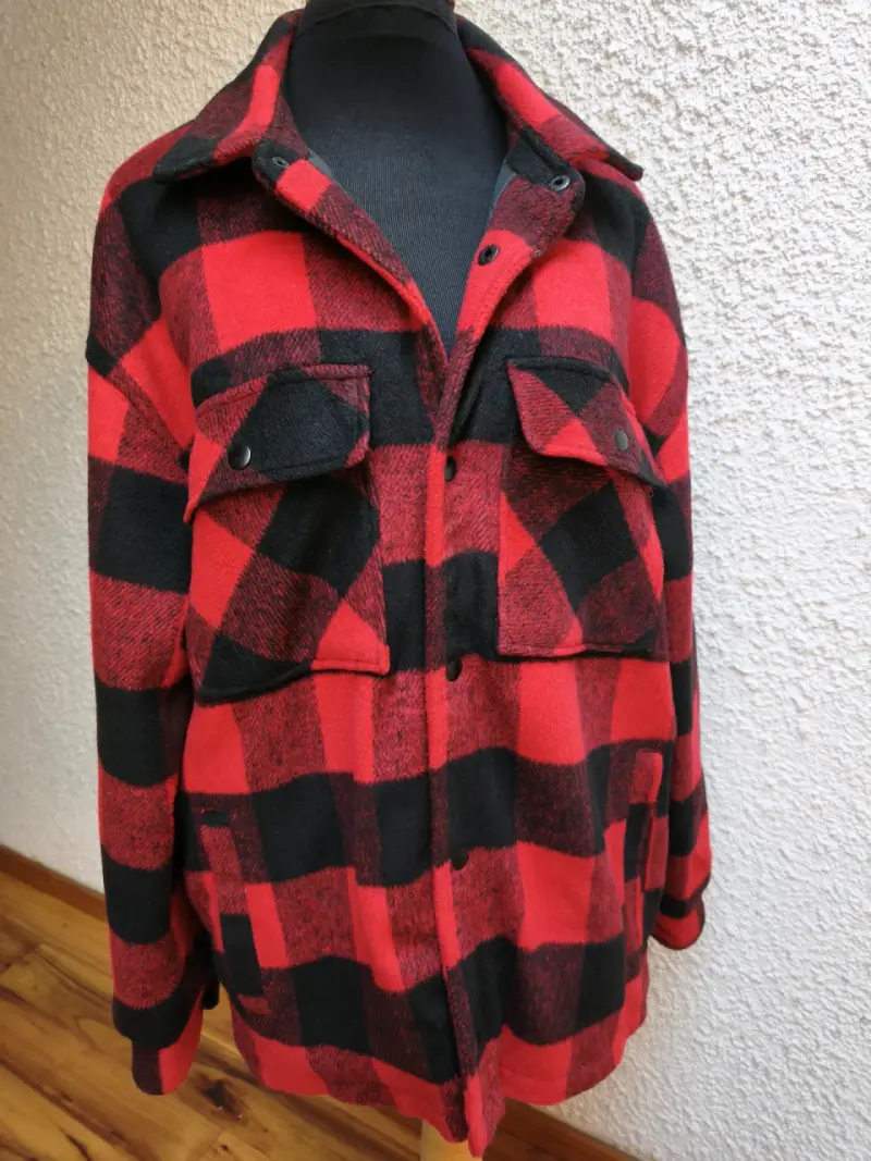 Camisa de franela roja y negra - 1