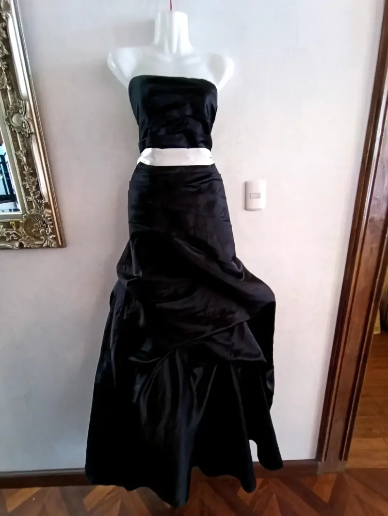 Vestido largo negro elegante - 1