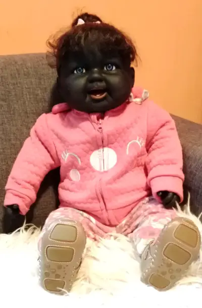 Muñeca realista - miniatura 2