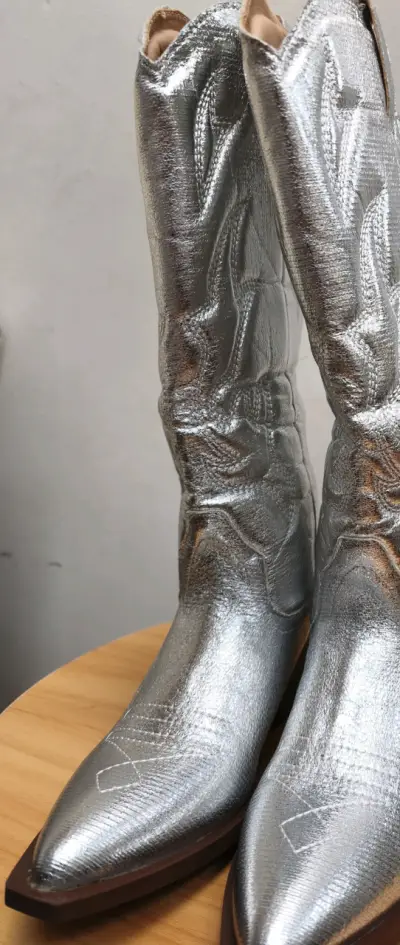 Botas vaqueras plateadas - miniatura 3