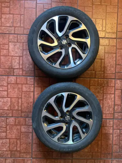 Llanta con neumáticos 195/55R16 Suzuki New Baleno - miniatura 1
