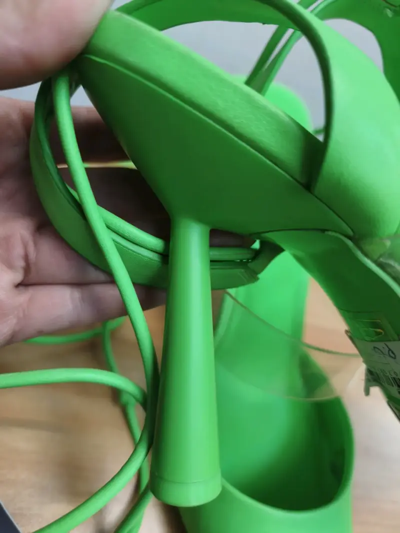 Tacones verdes con tiras - 4