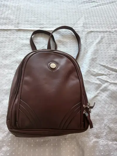 Mochila marrón estilo clásico - miniatura 1