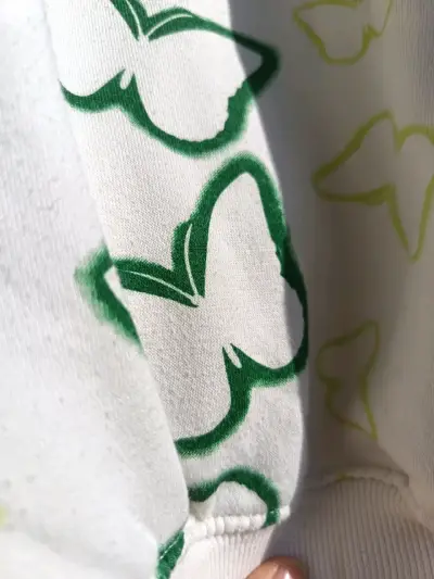 Suéter blanco con mariposas - miniatura 5