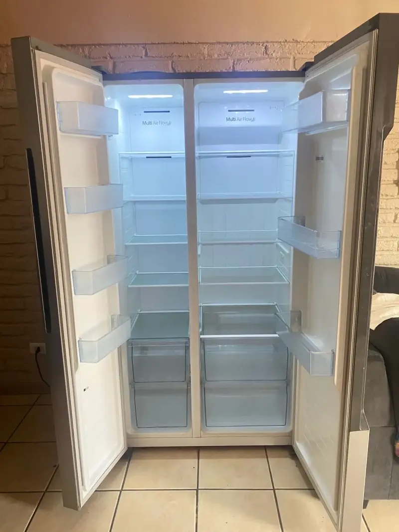 Refrigerador Hisense inox - 2