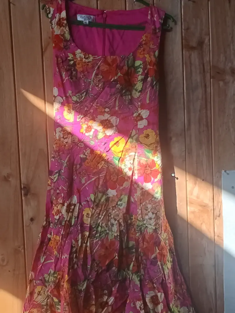 Vestido floral sin mangas - 2