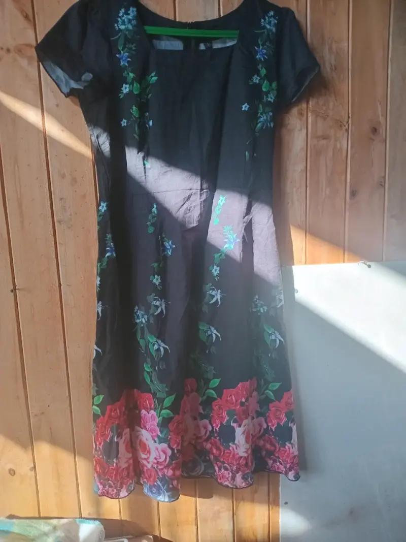 Vestido floral sin mangas - 3
