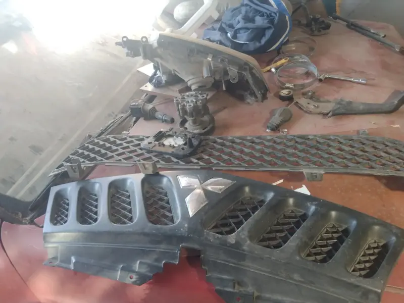 Lote de repuestos de auto usados - 3