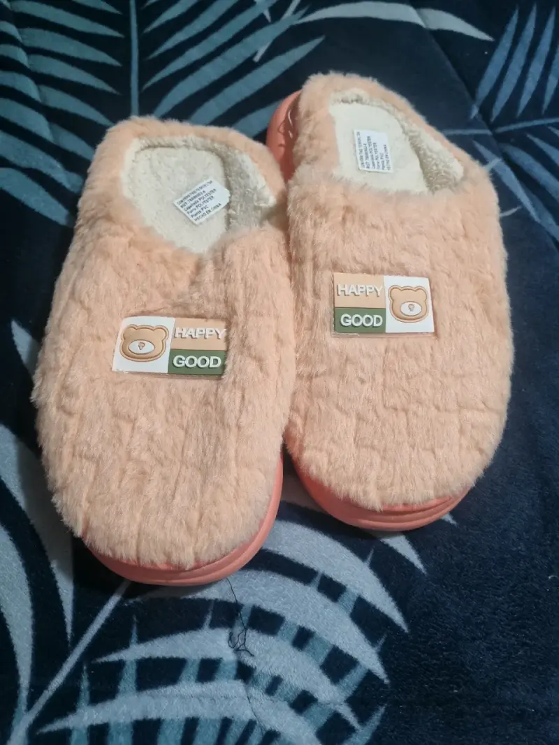 Pantuflas peludas color beige - 2