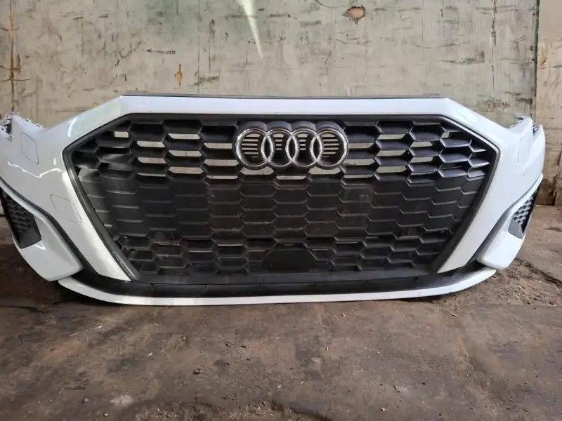 Parachoques frontal Audi blanco - 1