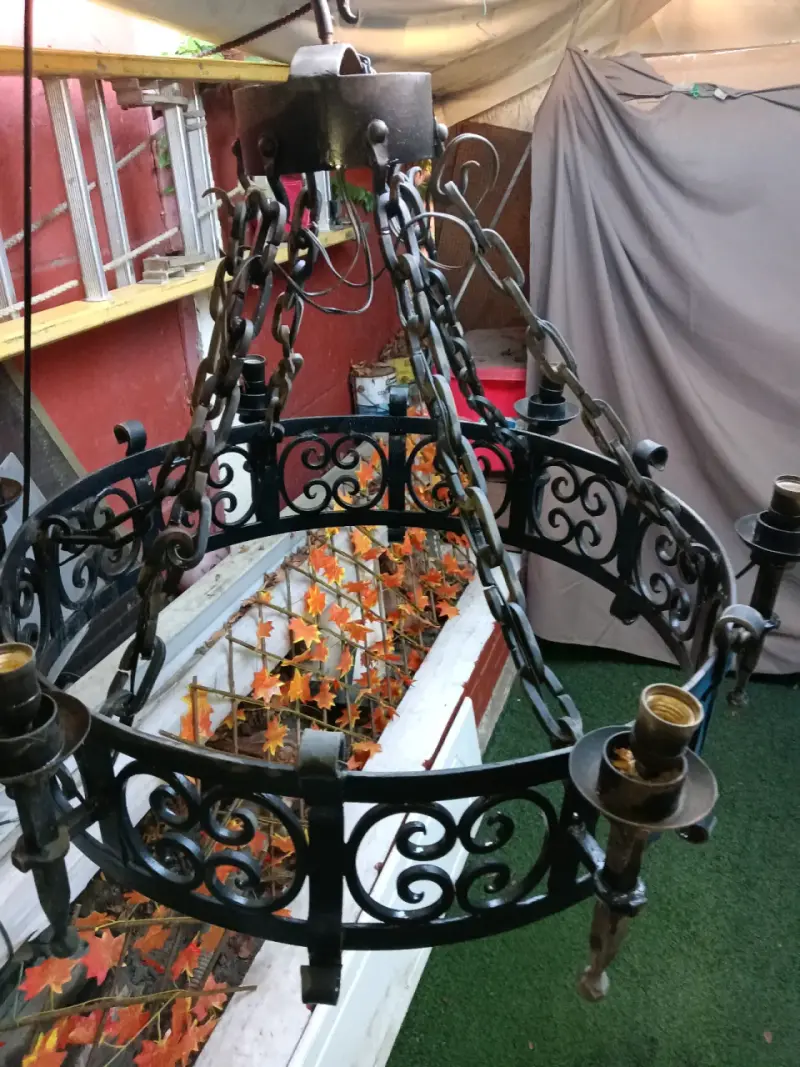 Candelabro de hierro forjado