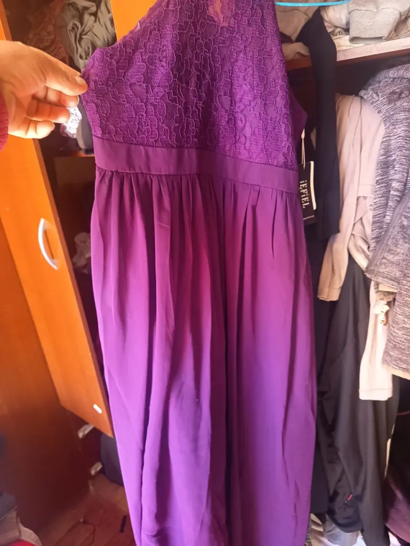 Vestido largo morado con encaje - 2