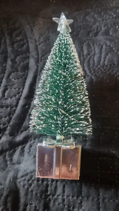 Árbol de Navidad con luces LED - miniatura 2
