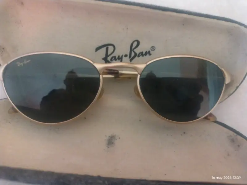 Lentes de sol dorados Rayban bintag estilo clásico - 2