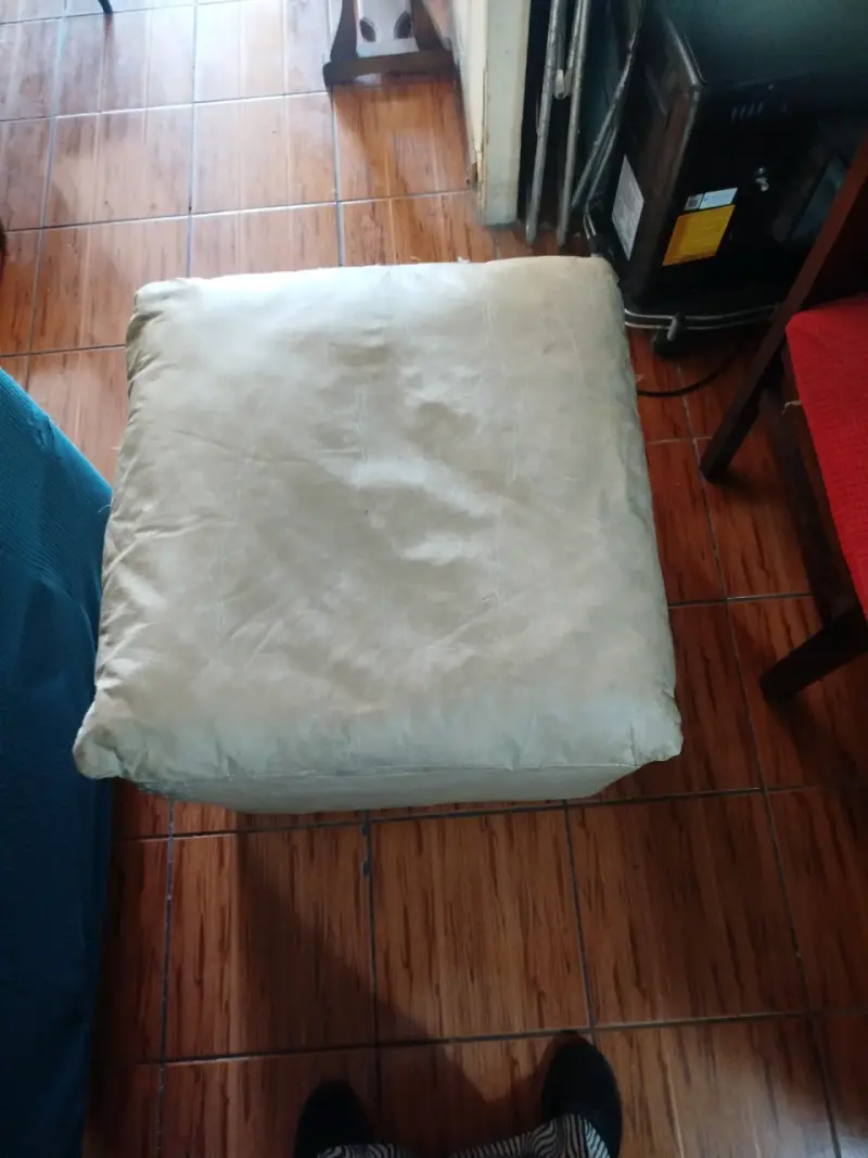Puff cuadrado beige - 3
