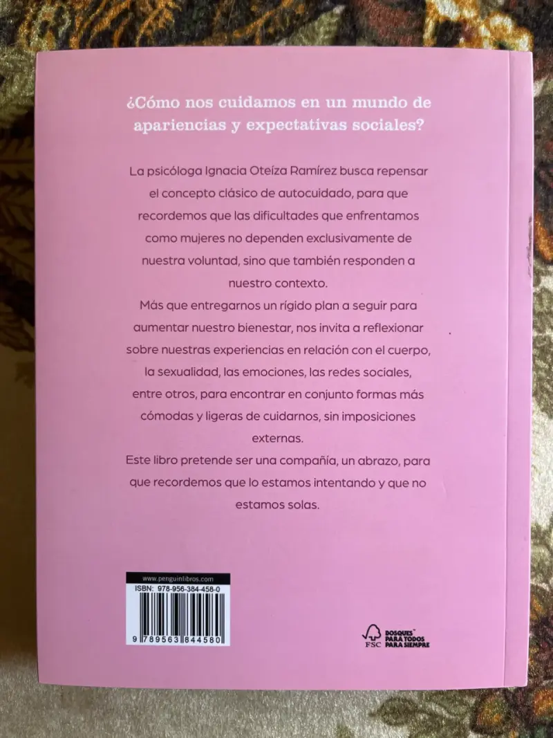 Libro 'Juntas' de Ignacia Oteíza - 2