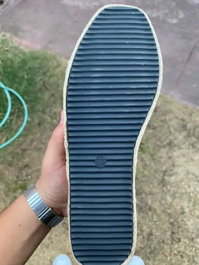 Zapatos negros con flecos - miniatura 5