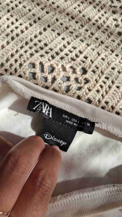 Polera blanca con Minnie Zara - miniatura 3
