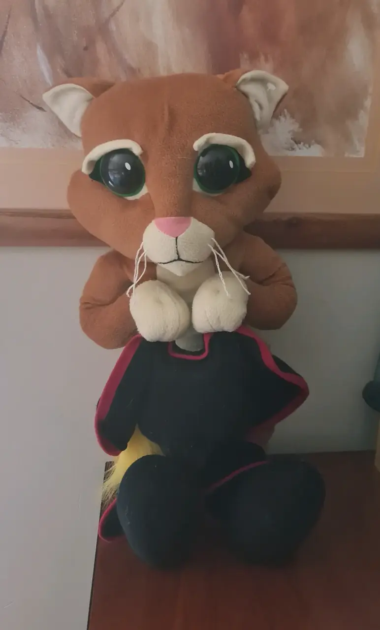 Peluche de puma con capa - 1