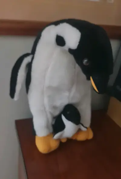 Peluche pingüino grande - miniatura 1