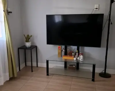 Mesa TV con soporte, vidrio y metal - miniatura 2