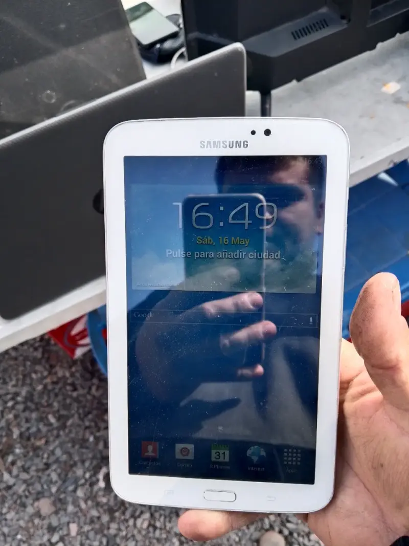 Tablet Samsung Galaxy blanca - 1