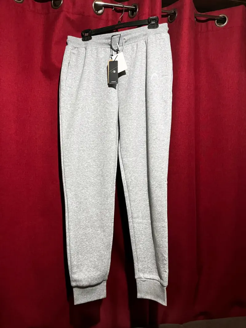 Pantalón deportivo gris nuevo - 1