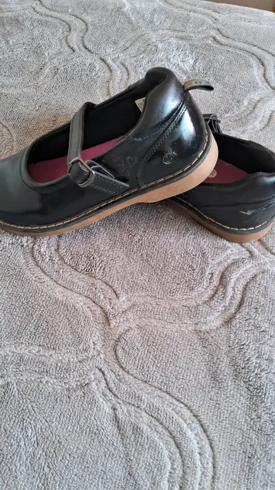 Zapatos negros escolares para niña - miniatura 2