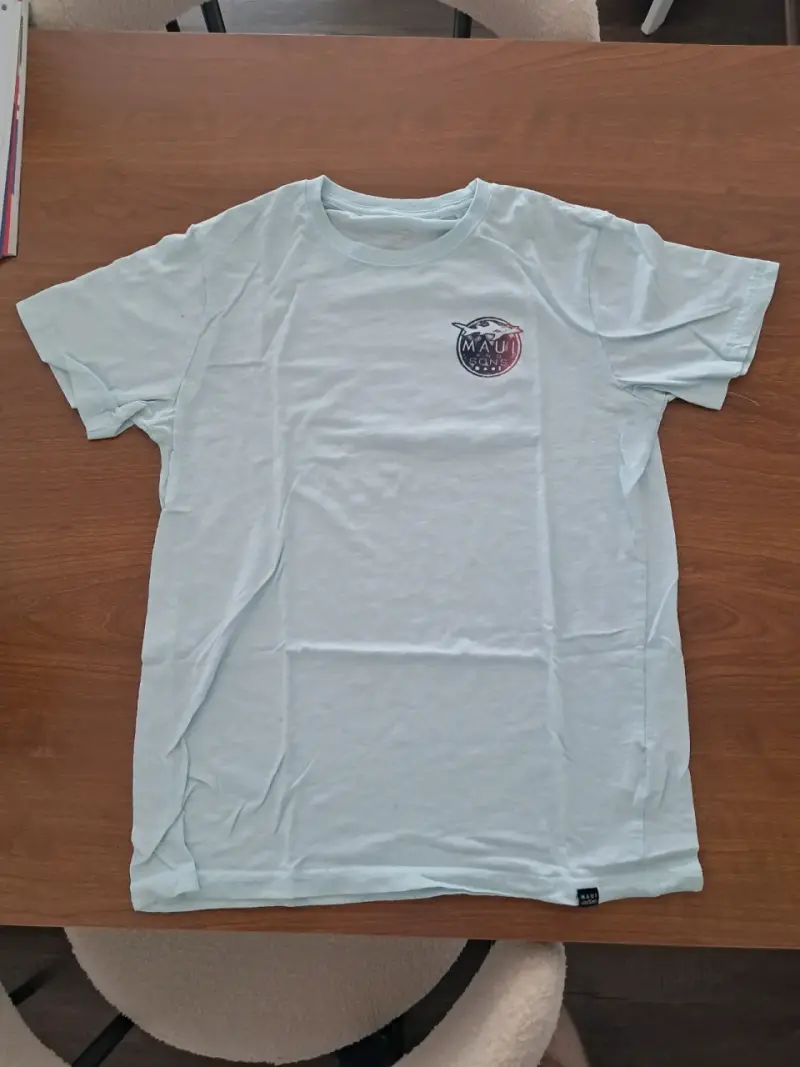 Polera celeste Maui and Sons original.
